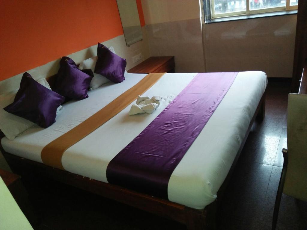 Hotel Q Deck มุมไบ ภายนอก รูปภาพ