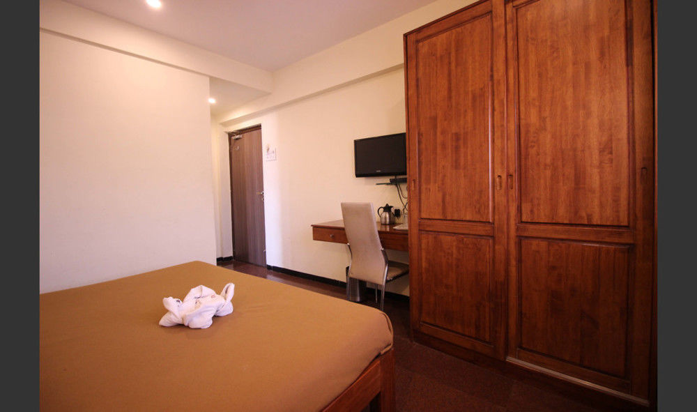 Hotel Q Deck มุมไบ ภายนอก รูปภาพ